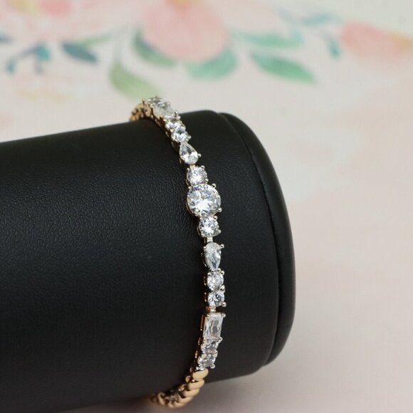 "Rose Gold Bracelet with Mixed-Cut White Crystals and Beaded Chain, XPBL0813 - Picture 7 of 12